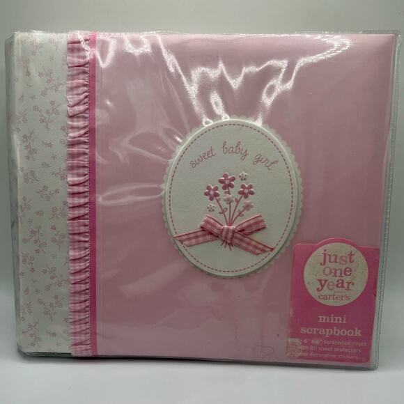 New baby girl baby book by William Carter - Picture 1 of 6